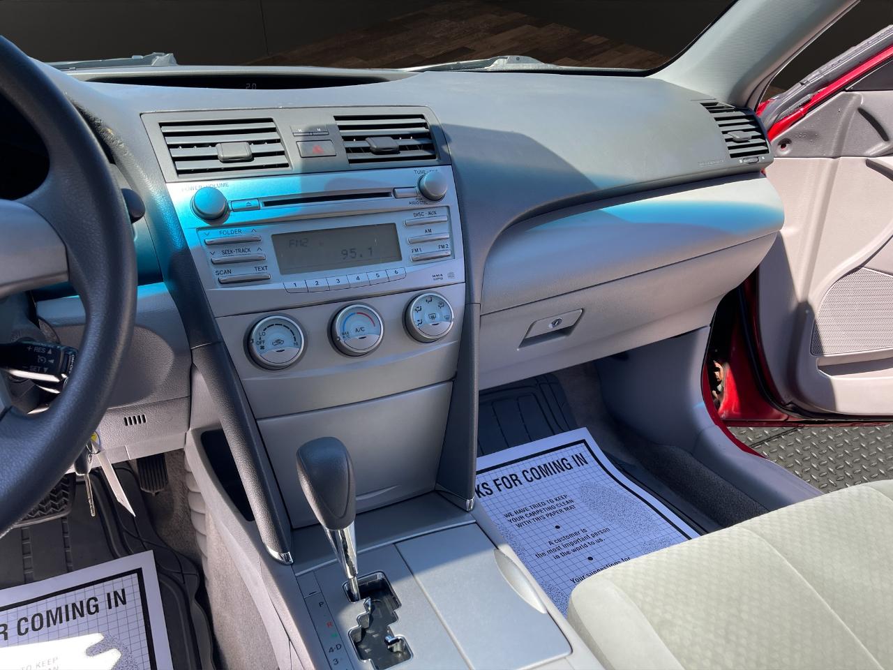 Toyota Camry 4dr Sdn I4 Auto (Natl) 2009