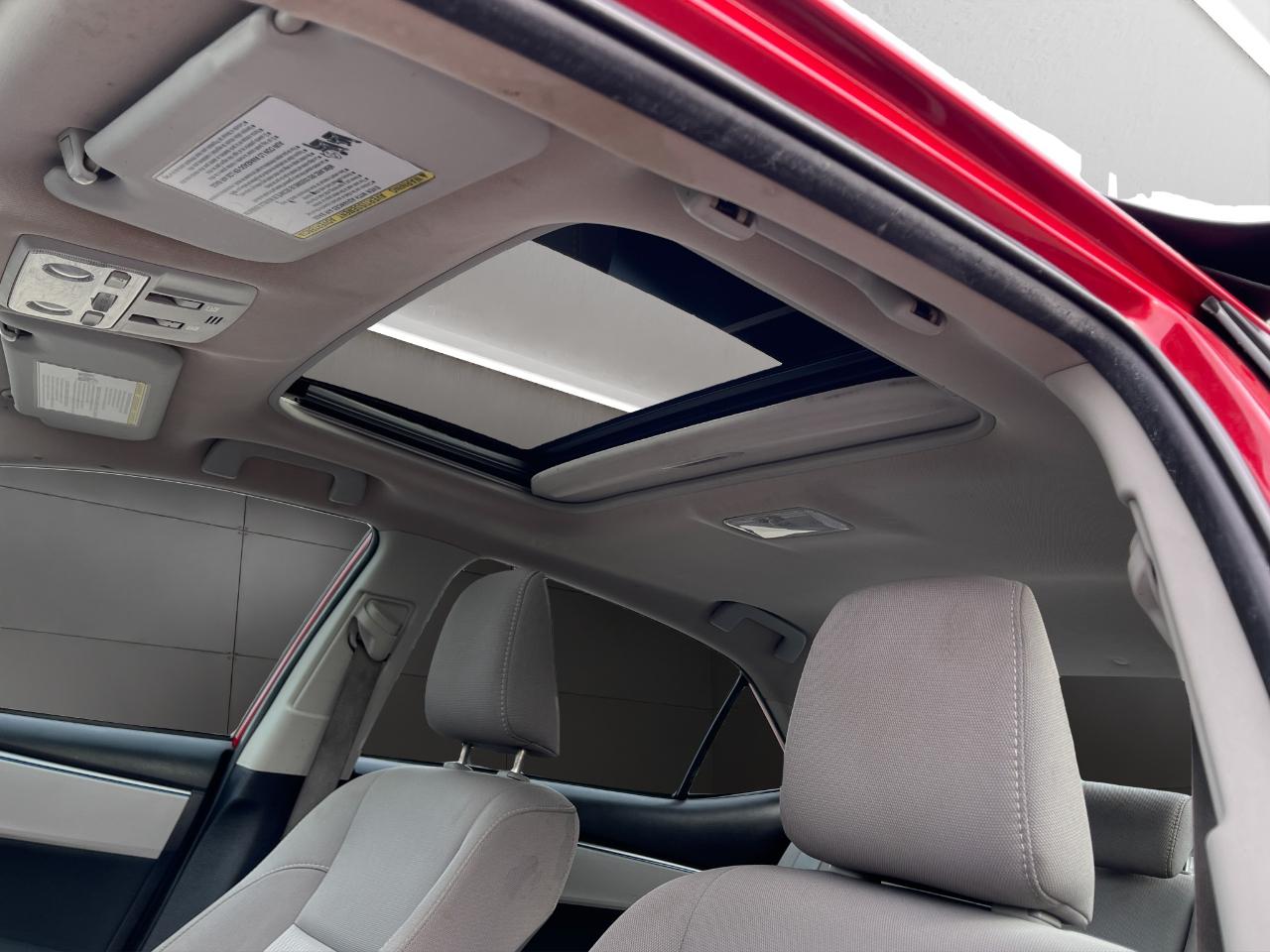 Toyota Corolla 4dr Sdn CVT LE Premium (Natl) 2014