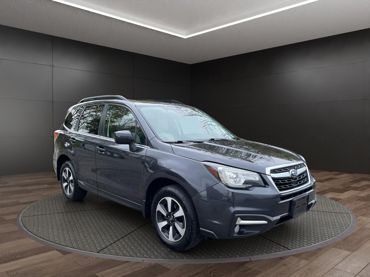 Subaru Forester 2.5i Limited CVT 2017