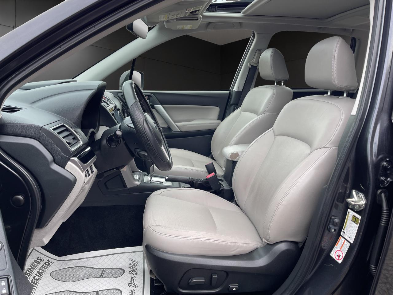 Subaru Forester 2.5i Limited CVT 2017