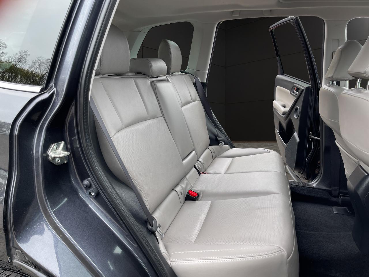Subaru Forester 2.5i Limited CVT 2017
