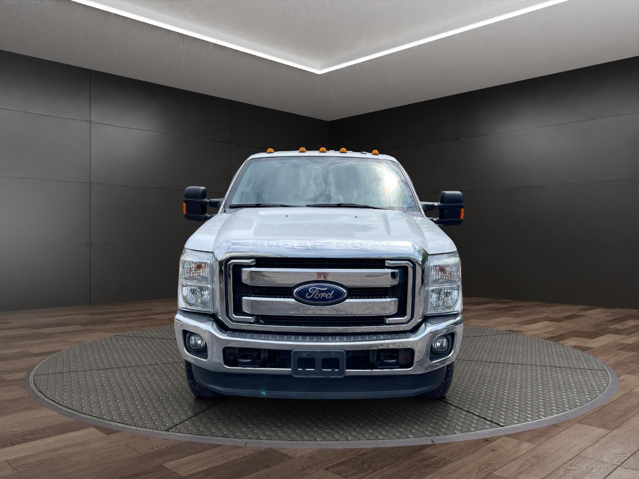 Ford Super Duty F-350 SRW 4WD Crew Cab 156" XLT 2015