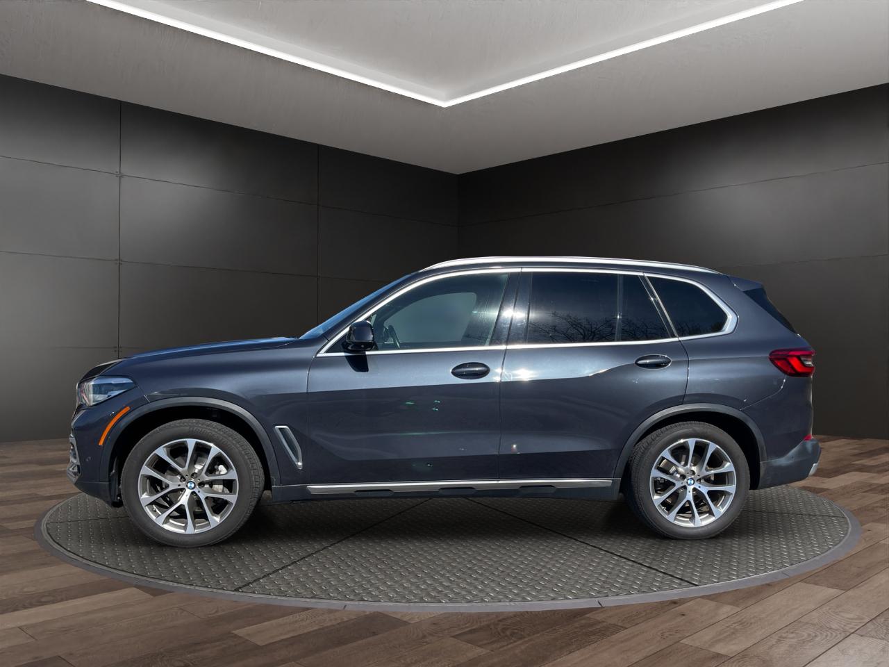BMW X5 xDrive40i Sports Activity Vehicle 2020