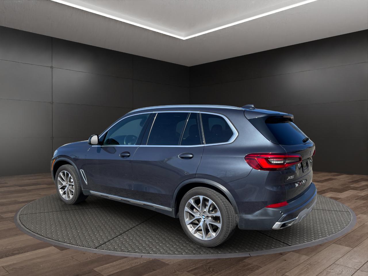 BMW X5 xDrive40i Sports Activity Vehicle 2020