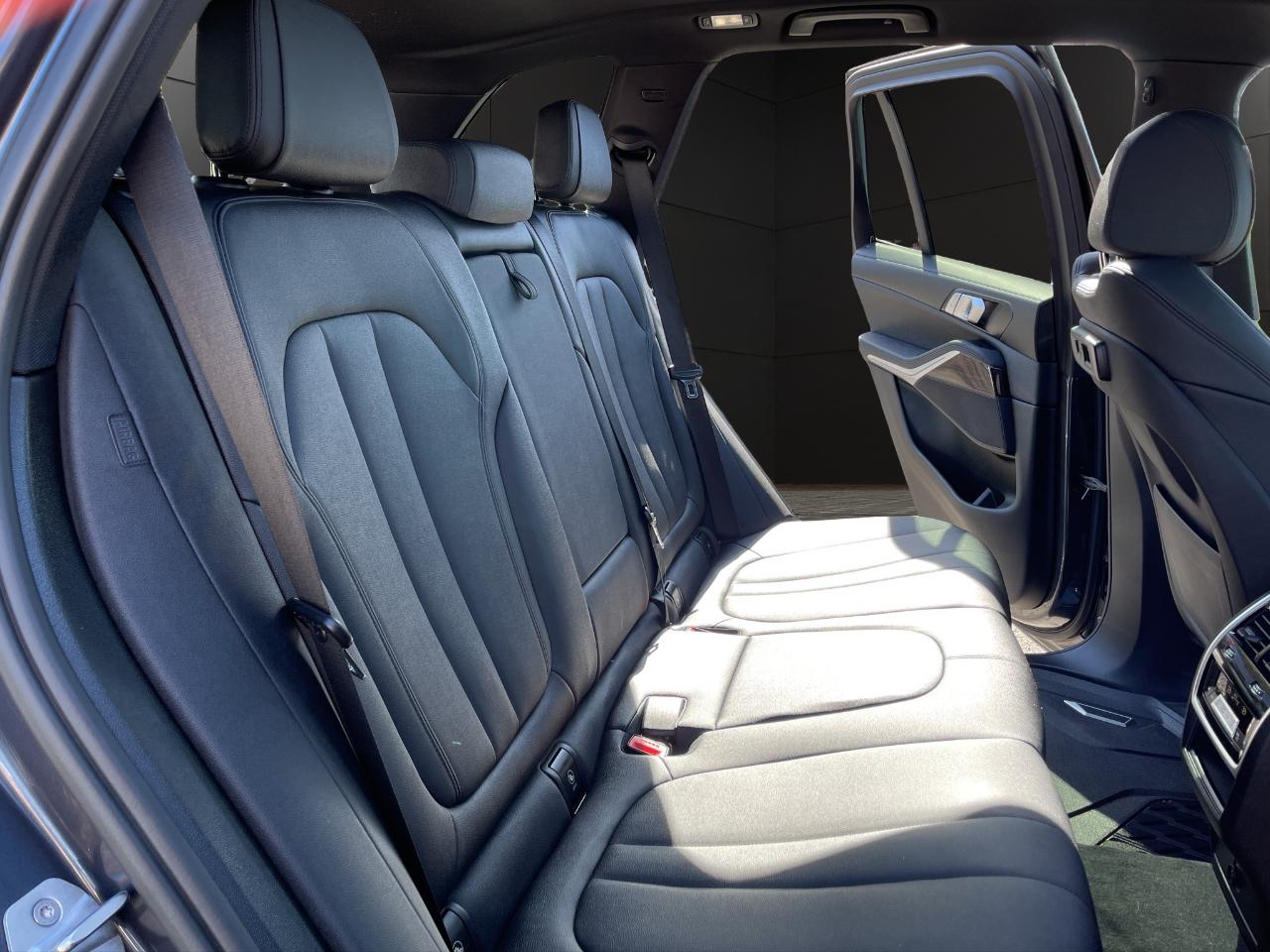 BMW X5 xDrive40i Sports Activity Vehicle 2020