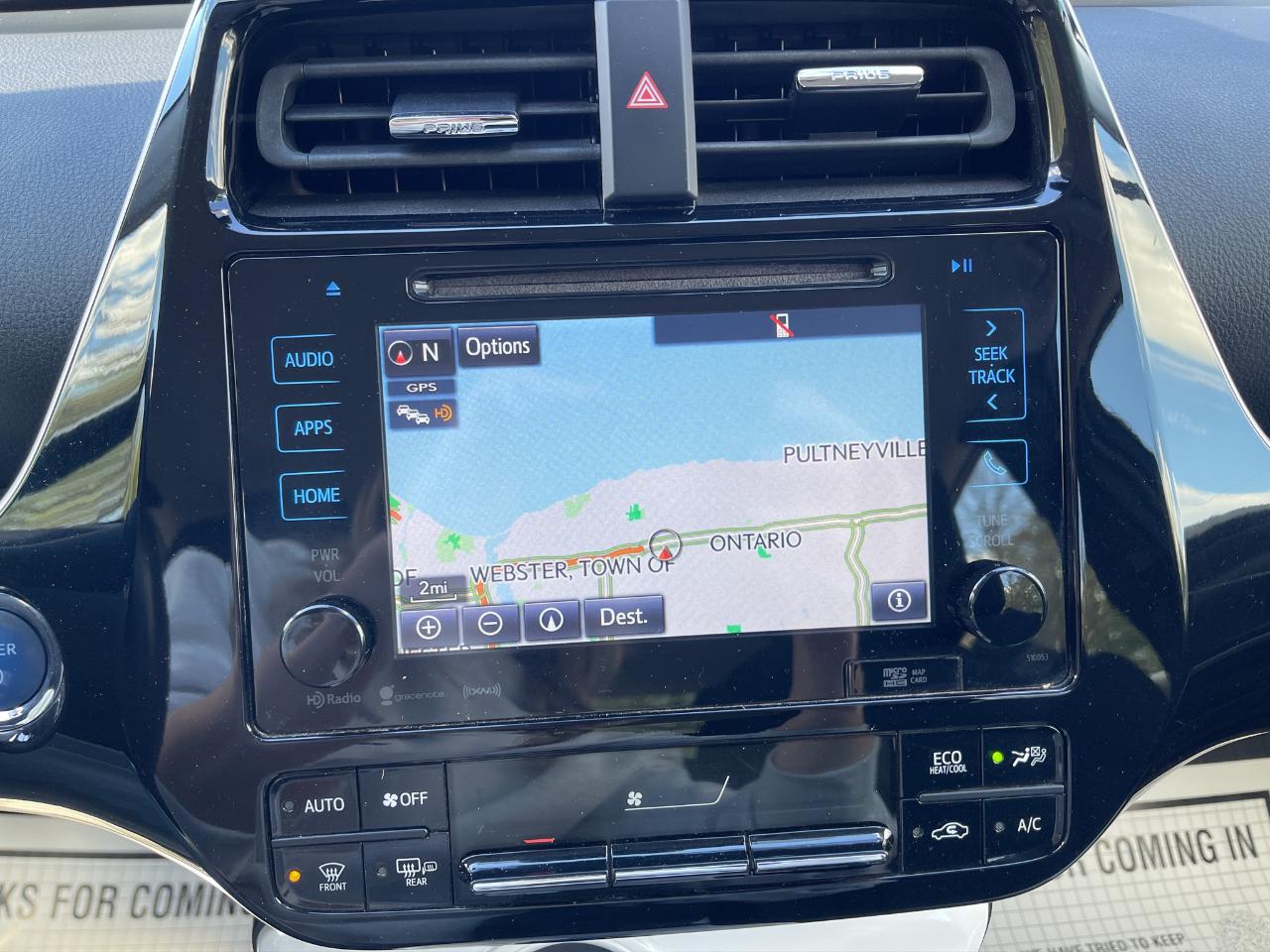 Toyota Prius Three Touring (Natl) 2017