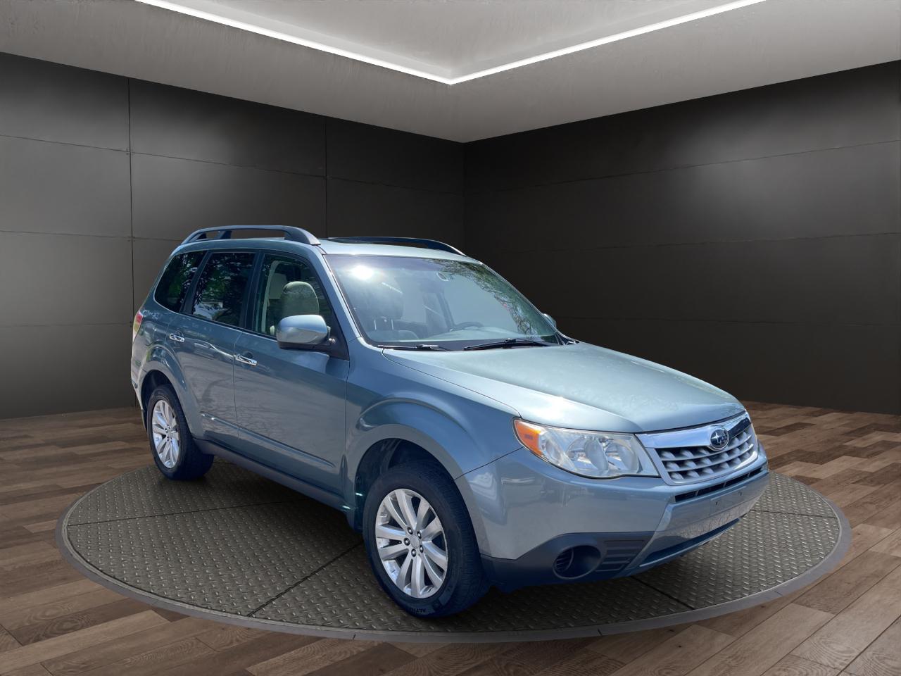 Subaru Forester 4dr Auto 2.5X Premium 2012