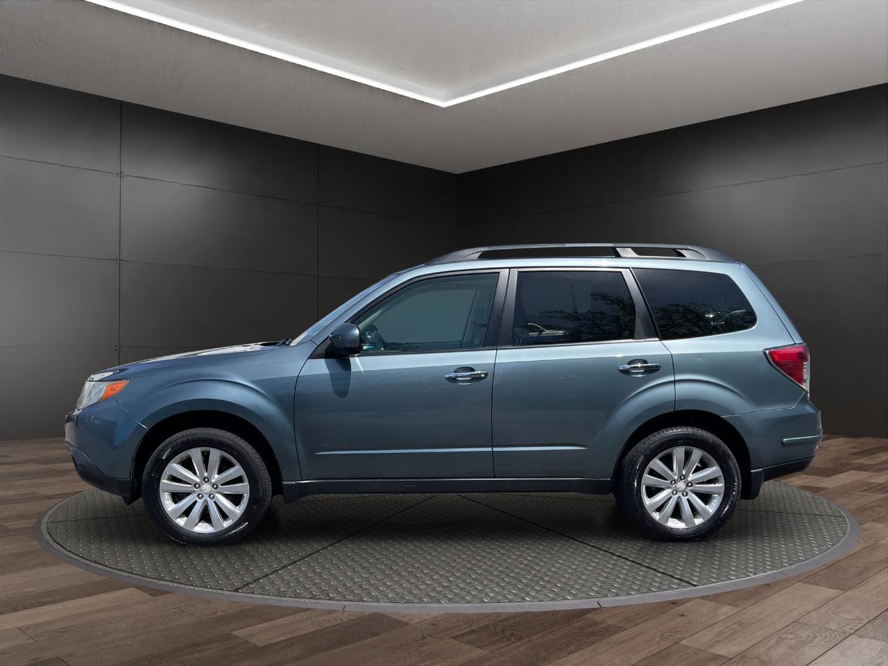 Subaru Forester 4dr Auto 2.5X Premium 2012