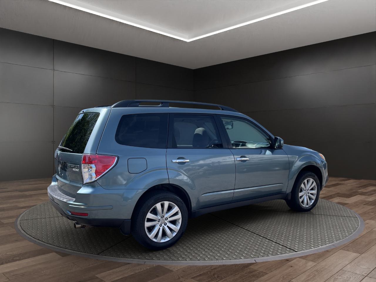 Subaru Forester 4dr Auto 2.5X Premium 2012