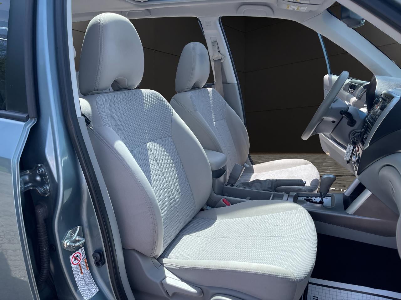 Subaru Forester 4dr Auto 2.5X Premium 2012