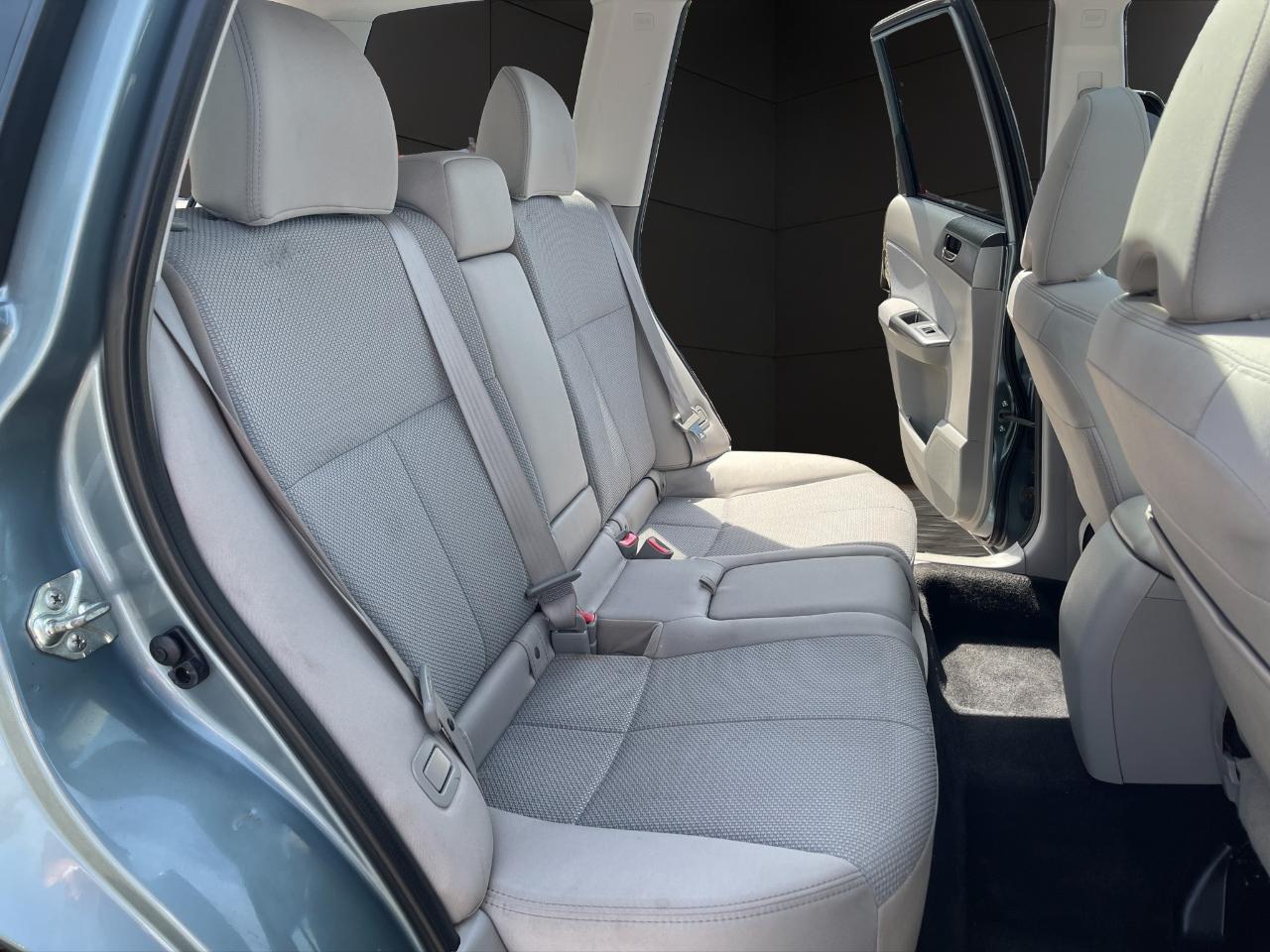 Subaru Forester 4dr Auto 2.5X Premium 2012