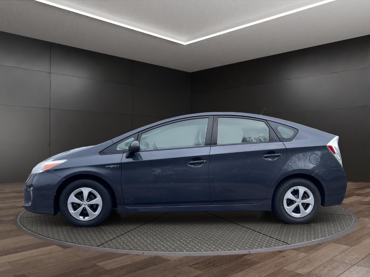 Toyota Prius 5dr HB Three (Natl) 2012