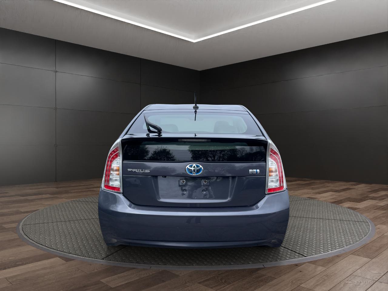 Toyota Prius 5dr HB Three (Natl) 2012