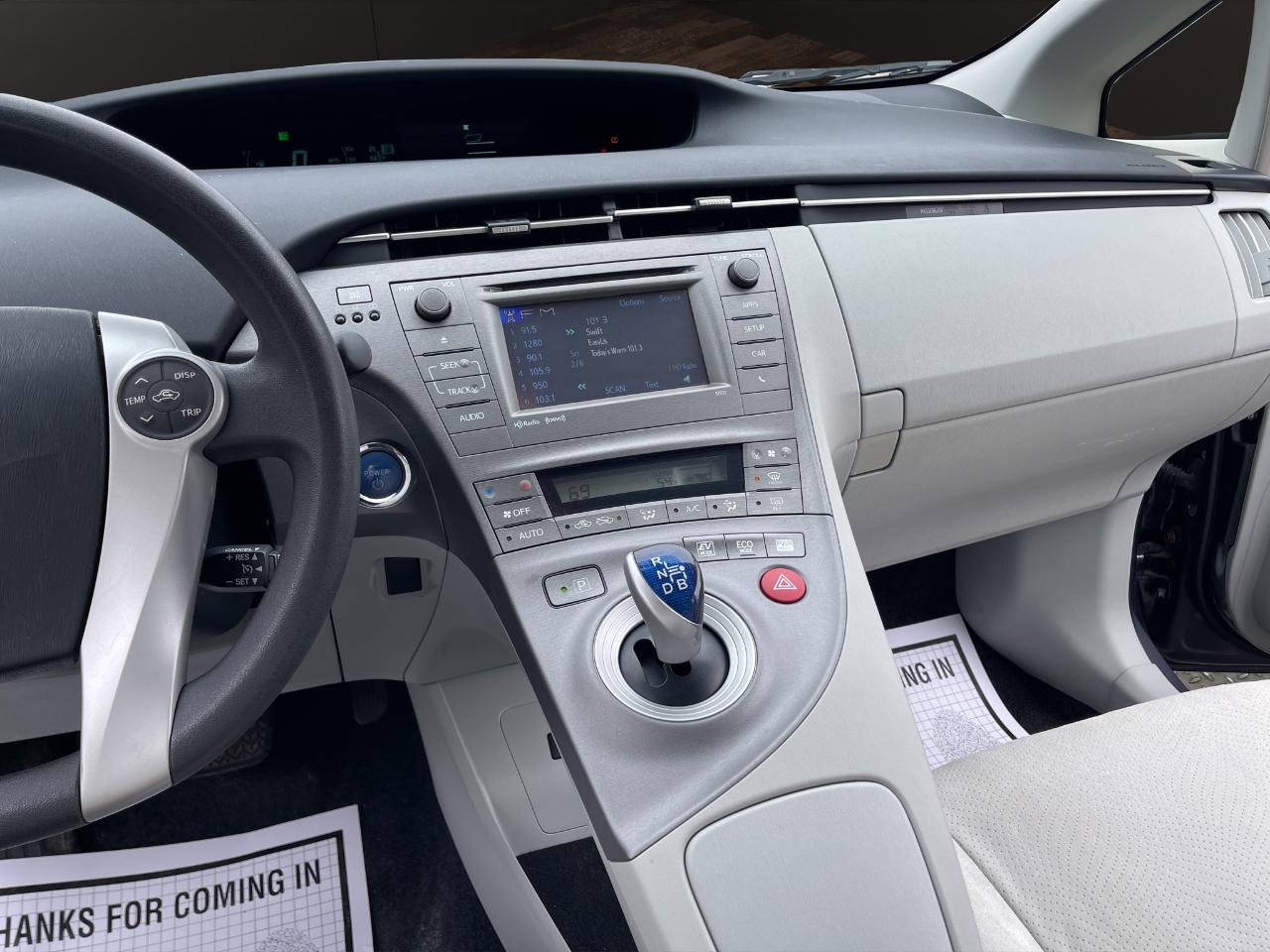 Toyota Prius 5dr HB Three (Natl) 2012