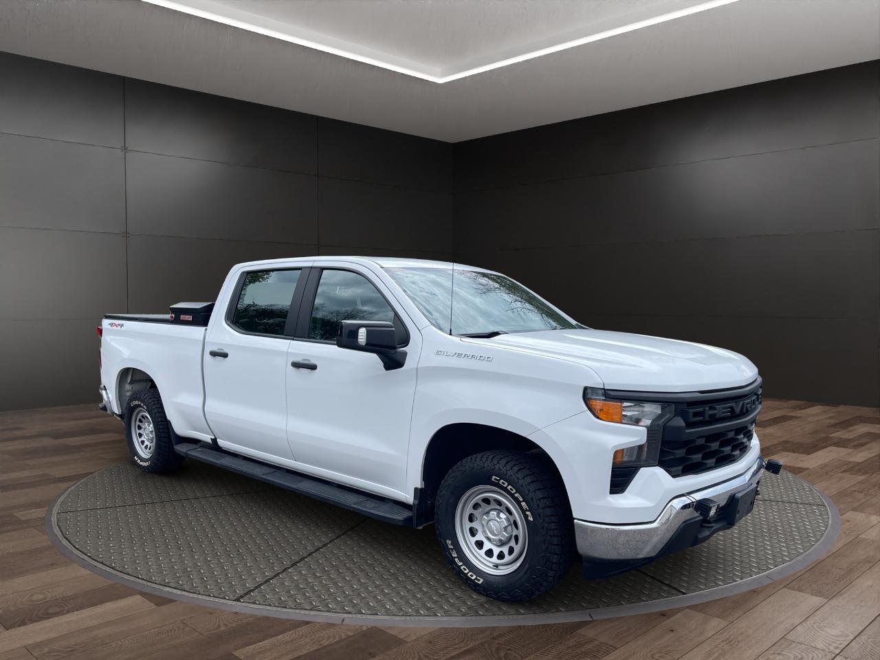 Chevrolet Silverado 1500 4WD Crew Cab 157" Work Truck 2022