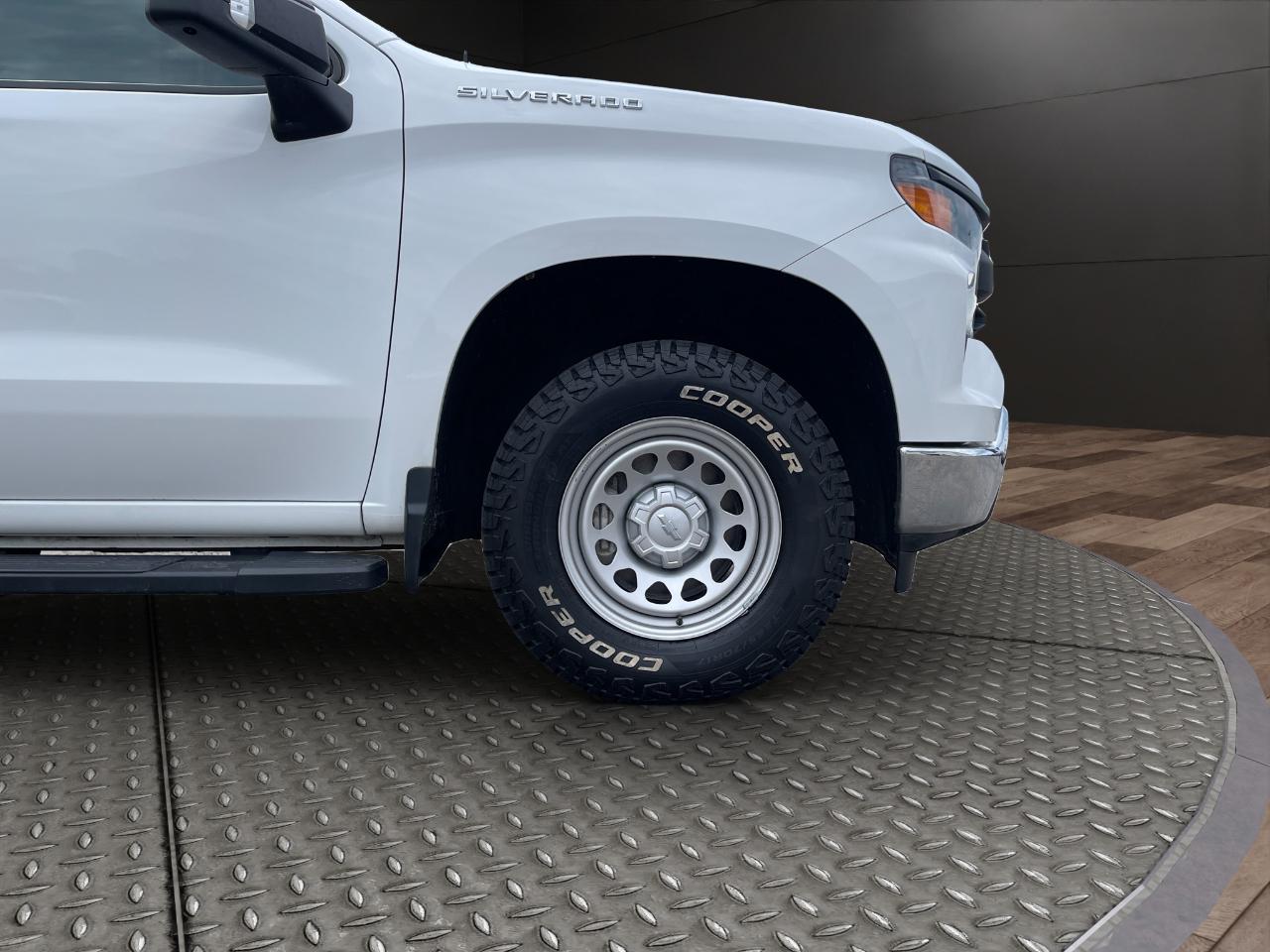 Chevrolet Silverado 1500 4WD Crew Cab 157" Work Truck 2022