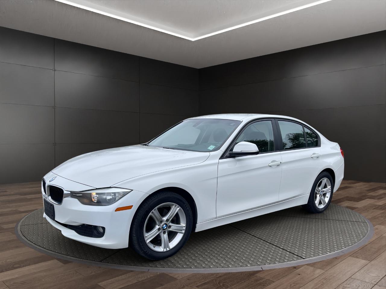 BMW 3 Series 4dr Sdn 320i xDrive AWD 2014