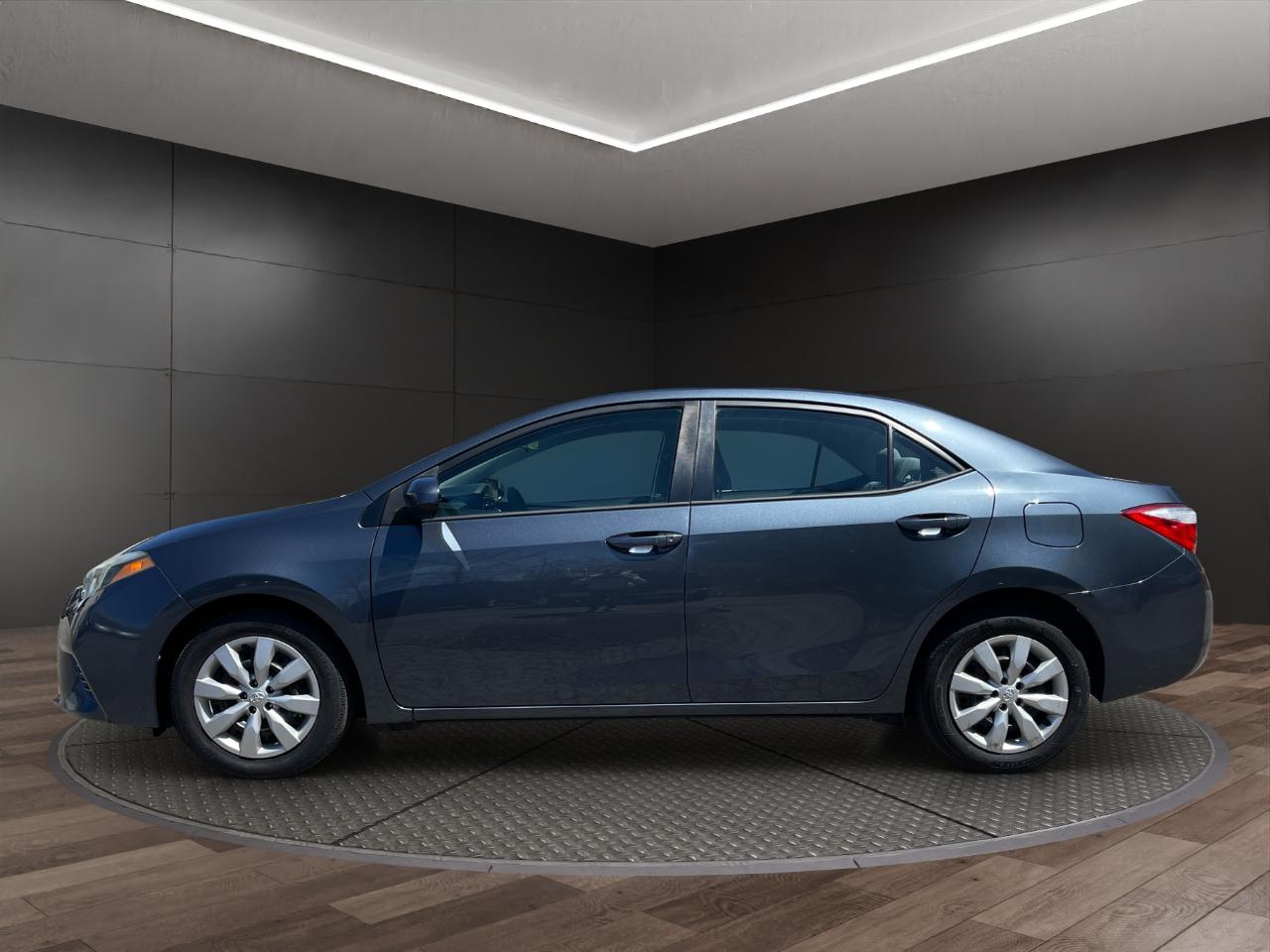 Toyota Corolla 4dr Sdn CVT LE Premium (Natl) 2015