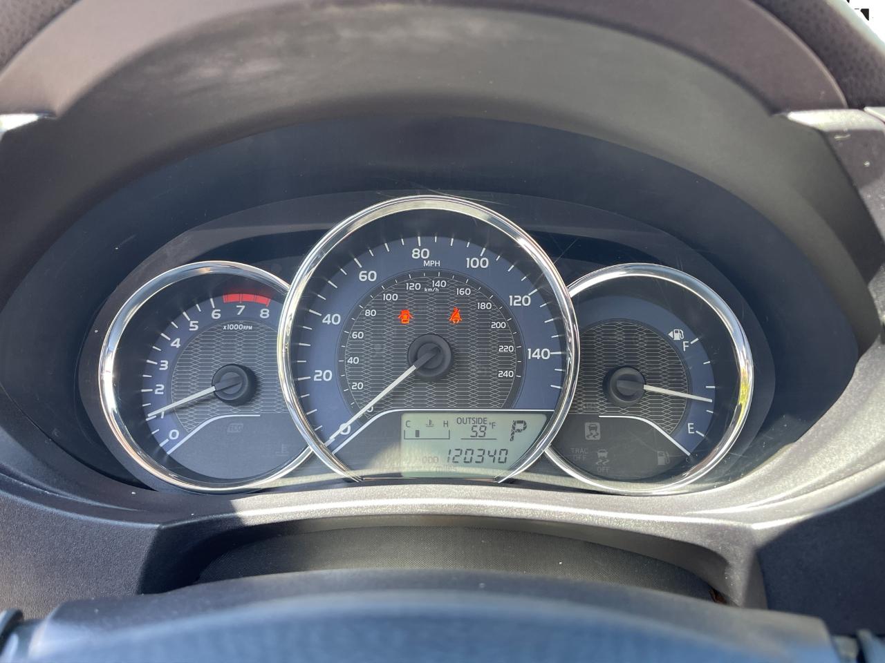 Toyota Corolla 4dr Sdn CVT LE Premium (Natl) 2015