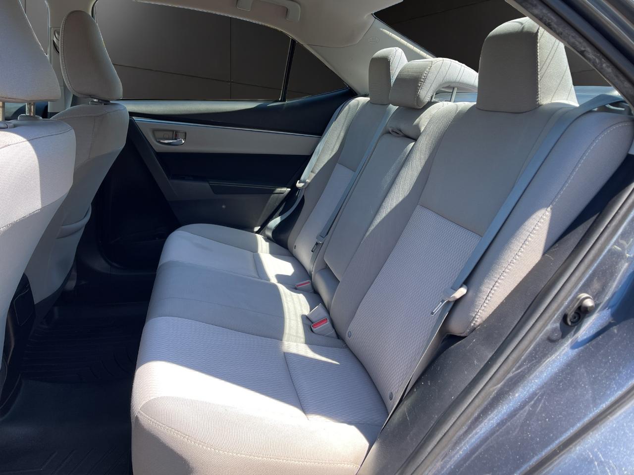 Toyota Corolla 4dr Sdn CVT LE Premium (Natl) 2015