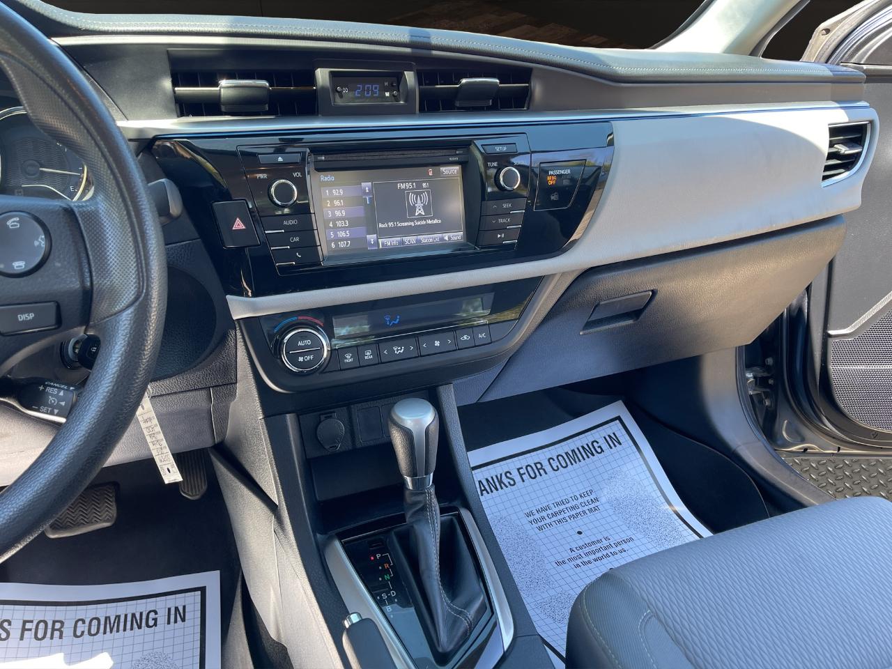 Toyota Corolla 4dr Sdn CVT LE Premium (Natl) 2015