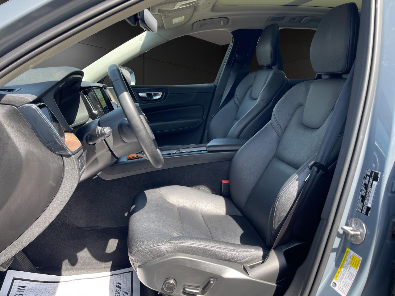 Volvo XC60 B5 AWD Momentum 2022
