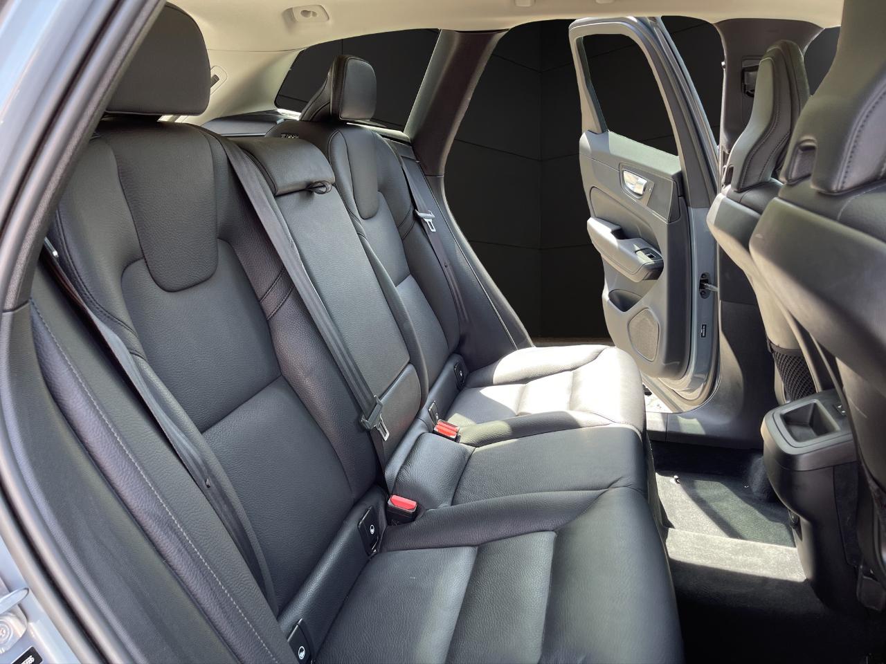 Volvo XC60 B5 AWD Momentum 2022
