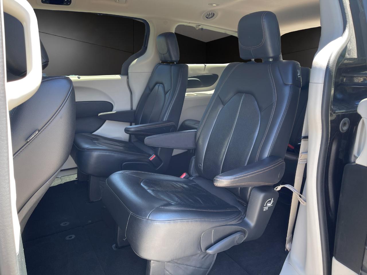 Chrysler Pacifica Touring L FWD 2018