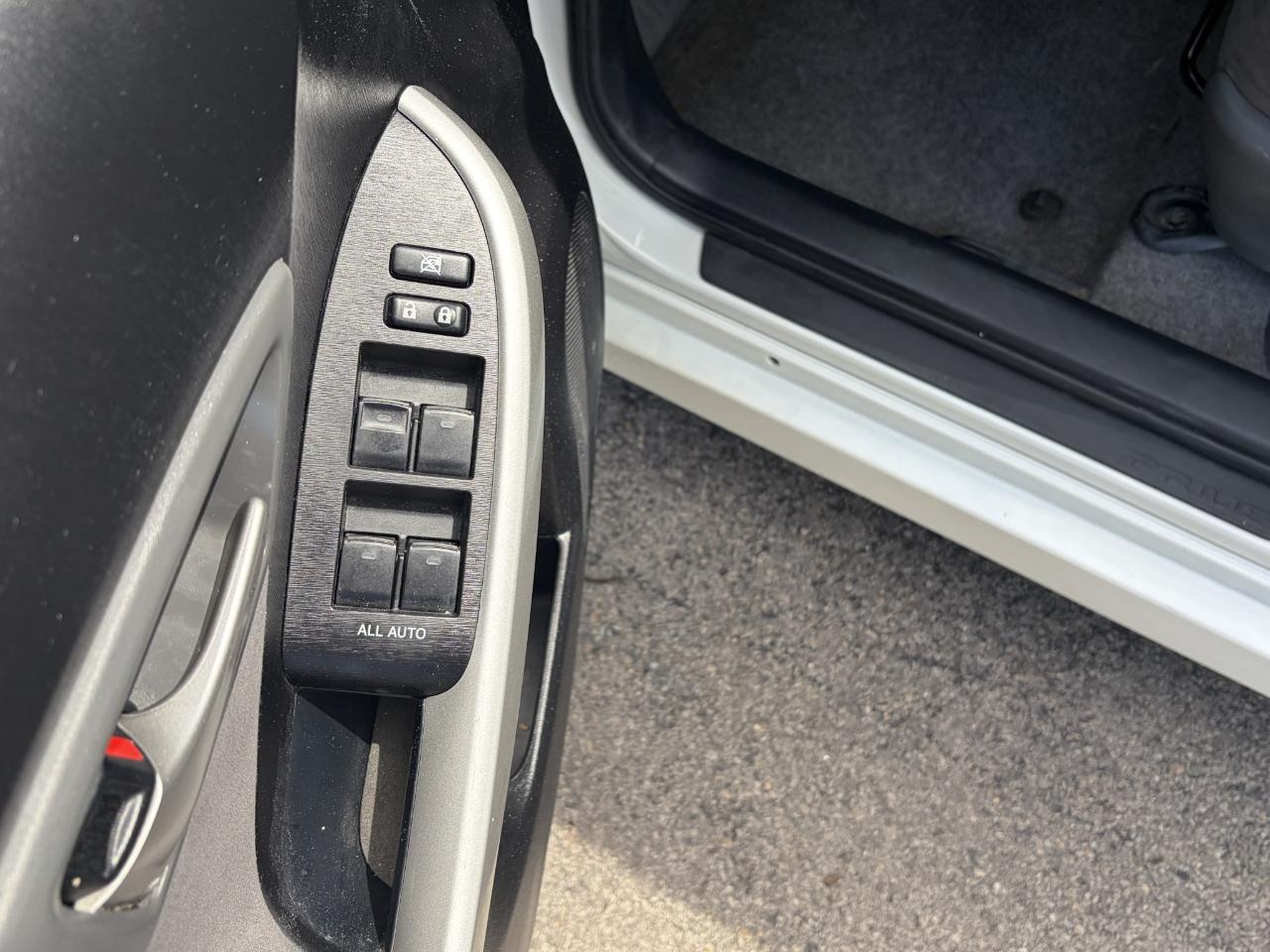 Toyota Prius 5dr HB Persona (Natl) 2013