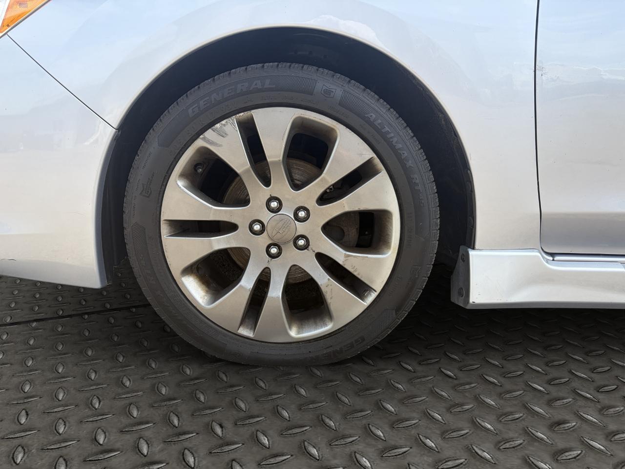 Subaru Impreza Wagon 5dr Auto 2.0i Sport Limited 2014