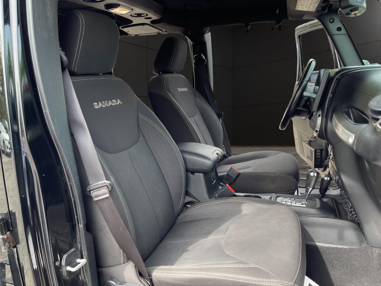 Jeep Wrangler Unlimited 4WD 4dr Sahara 2017