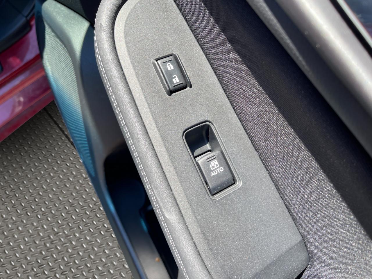 Subaru Legacy 4dr Sdn 2.5i Premium PZEV 2016
