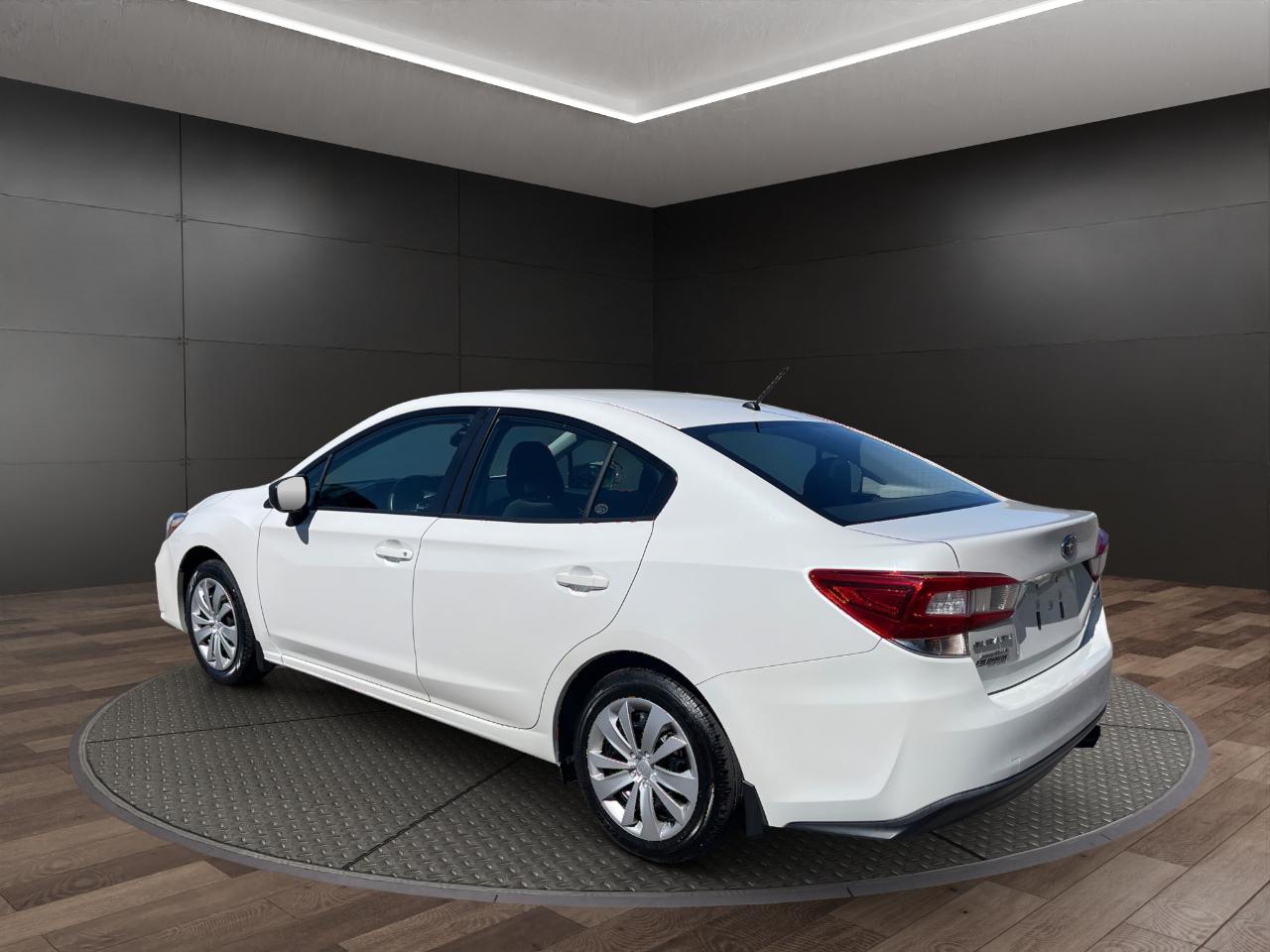 Subaru Impreza 2.0i 4-door CVT 2017
