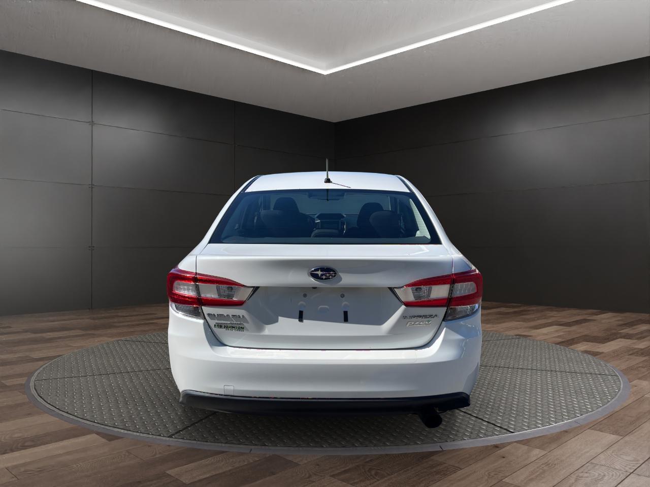 Subaru Impreza 2.0i 4-door CVT 2017