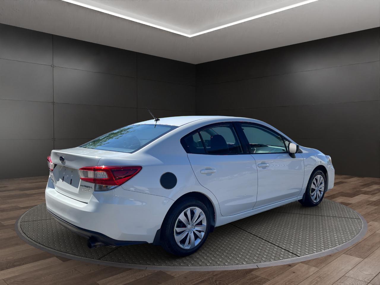 Subaru Impreza 2.0i 4-door CVT 2017