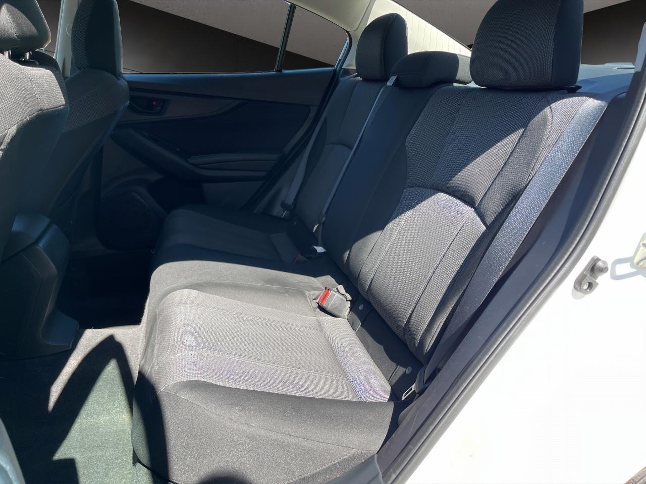 Subaru Impreza 2.0i 4-door CVT 2017