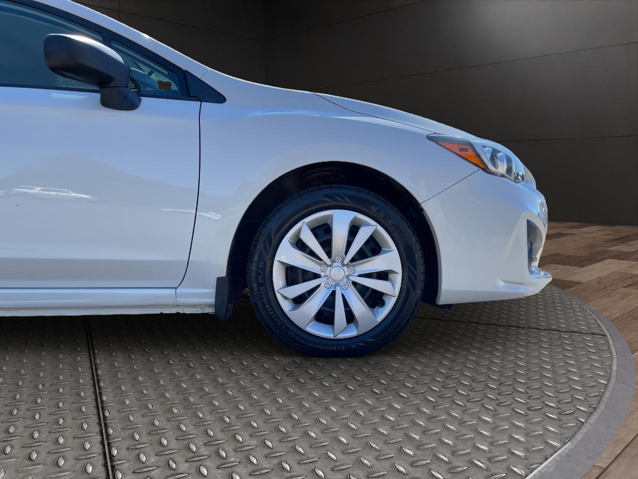 Subaru Impreza 2.0i 4-door CVT 2017
