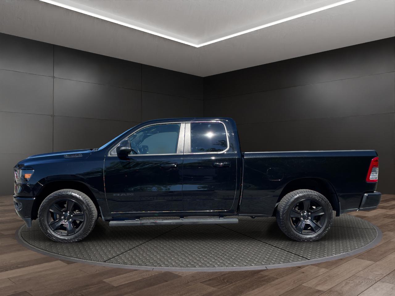 RAM 1500 Big Horn 4x4 Quad Cab 6'4" Box 2022
