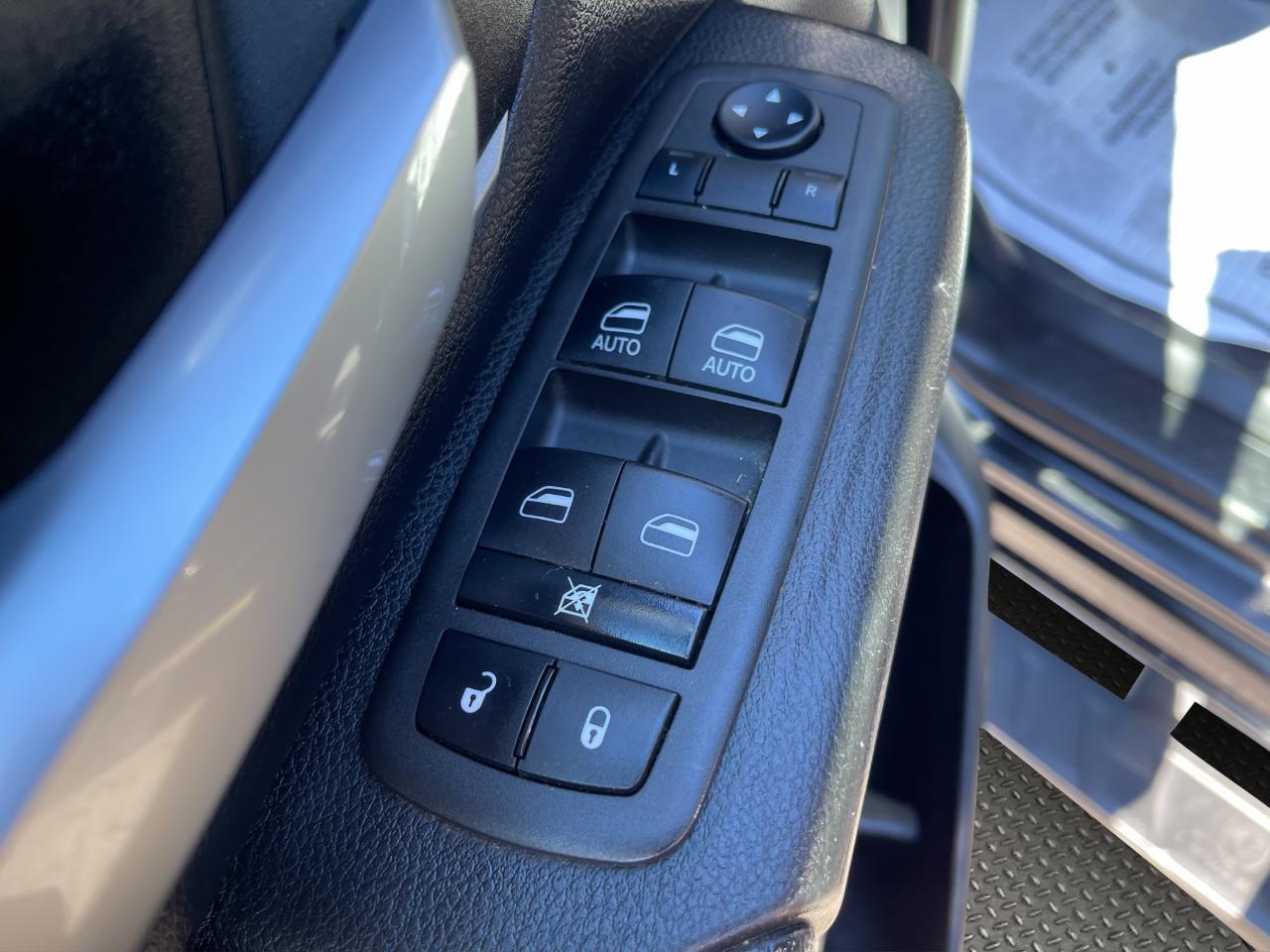 RAM 1500 Big Horn 4x4 Quad Cab 6'4" Box 2022