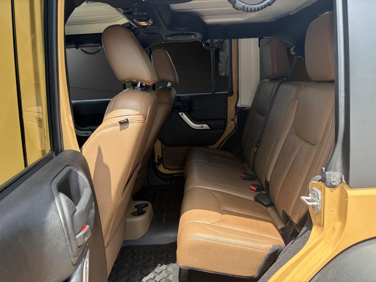 Jeep Wrangler Unlimited 4WD 4dr Rubicon 2014