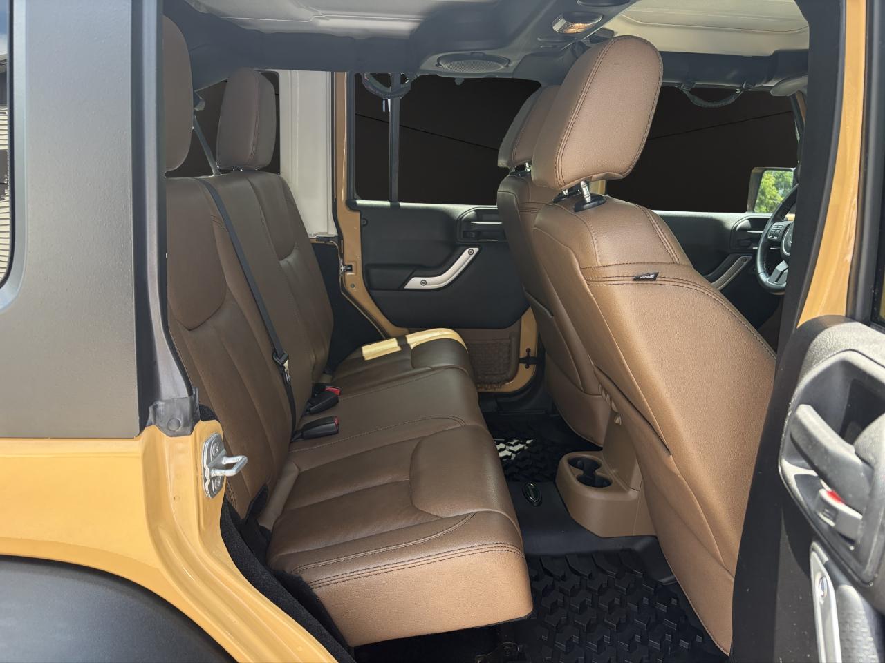 Jeep Wrangler Unlimited 4WD 4dr Rubicon 2014
