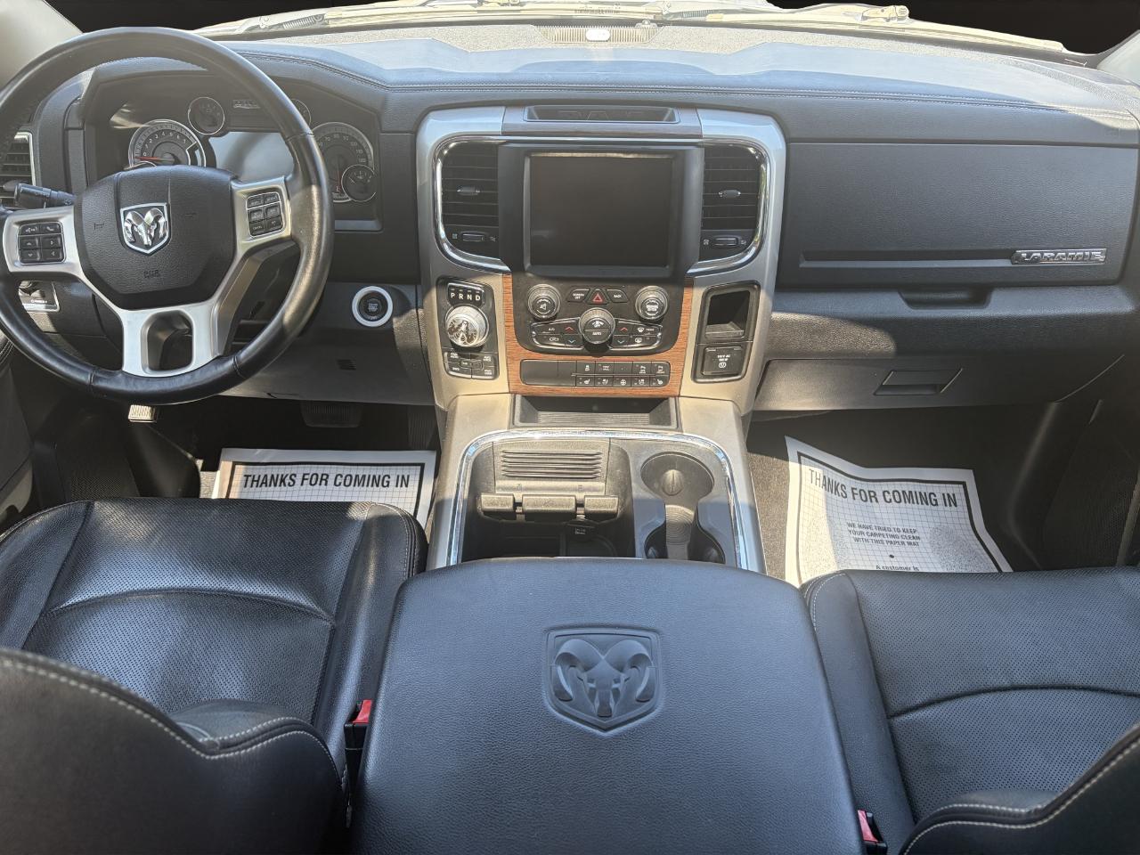 RAM 1500 4WD Crew Cab 140.5" Laramie 2016