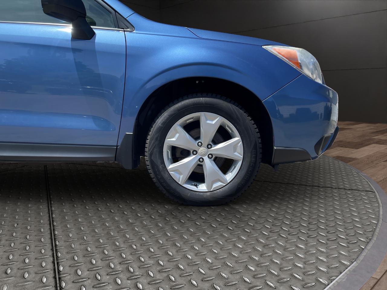 Subaru Forester 4dr CVT 2.5i PZEV 2015