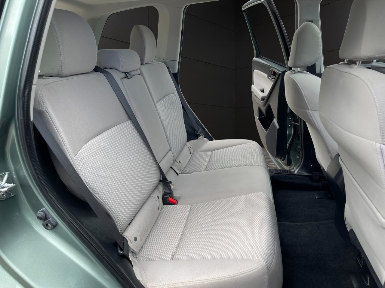 Subaru Forester 4dr CVT 2.5i Premium PZEV 2016