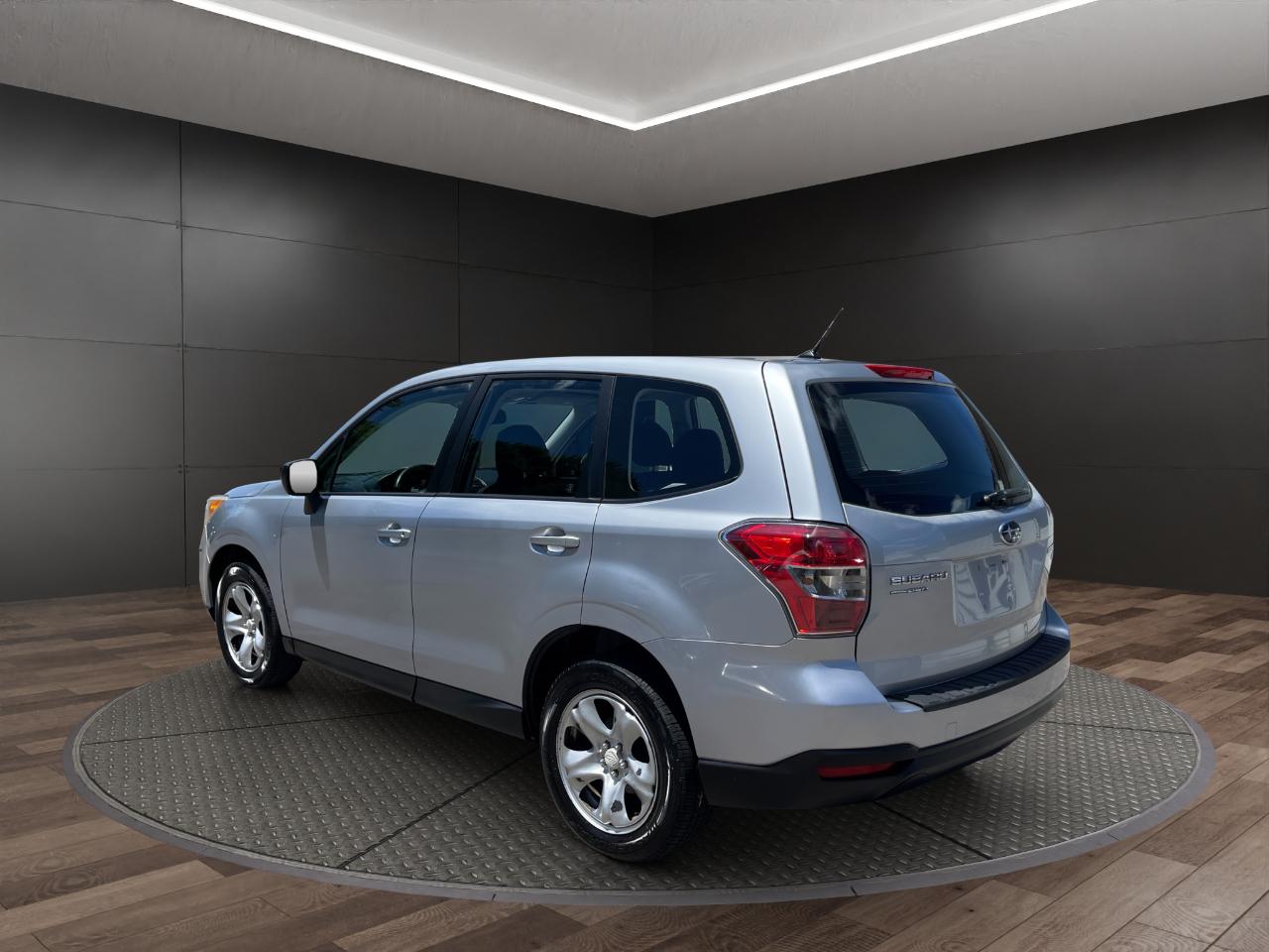 Subaru Forester 4dr Auto 2.5i PZEV 2014