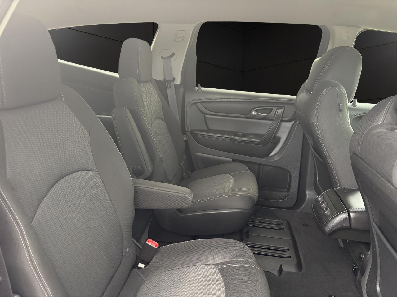 Chevrolet Traverse AWD 4dr LT w/1LT 2015