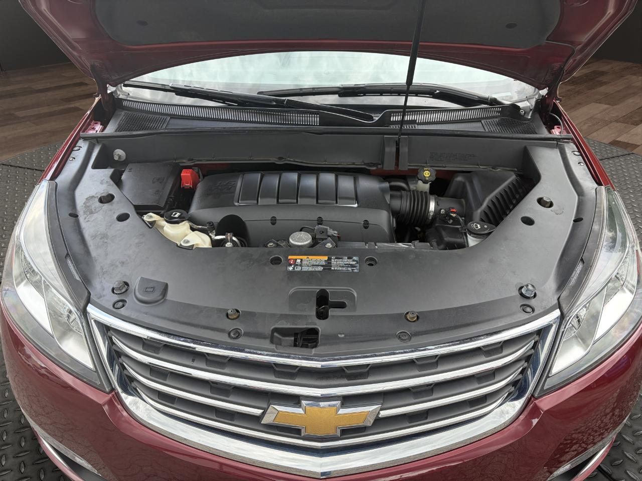 Chevrolet Traverse AWD 4dr LT w/1LT 2015