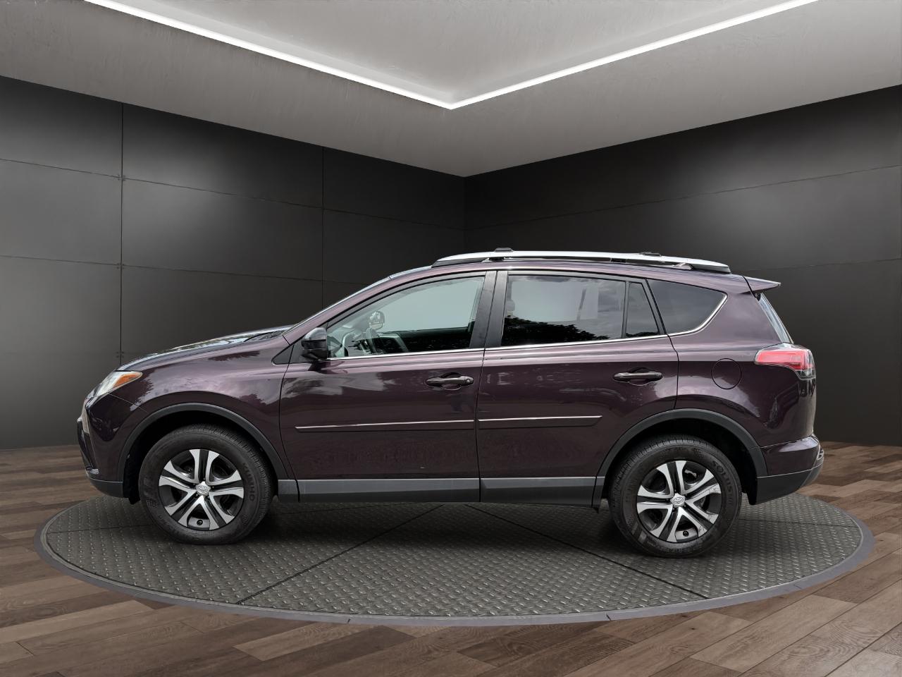 Toyota RAV4 AWD 4dr LE (Natl) 2016