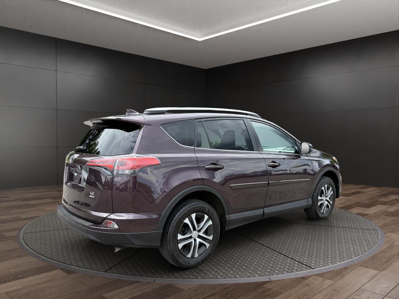 Toyota RAV4 AWD 4dr LE (Natl) 2016