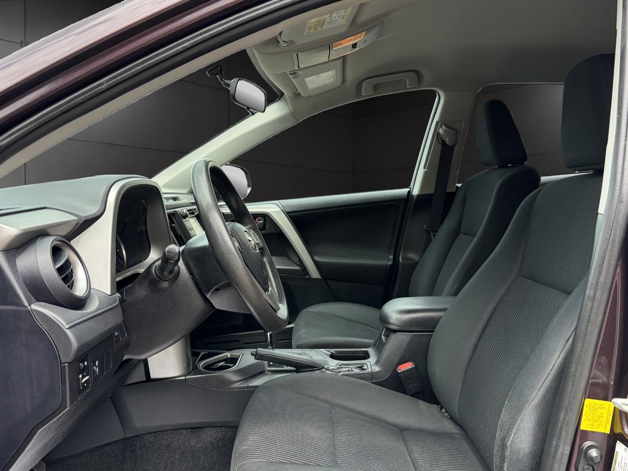 Toyota RAV4 AWD 4dr LE (Natl) 2016